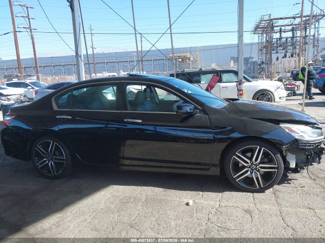 1HGCR3F9XHA013615 Honda Accord Touring V6
