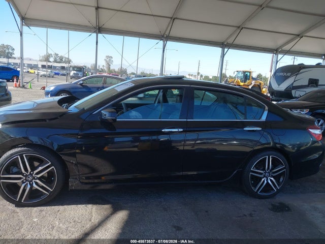 1HGCR3F9XHA013615 Honda Accord Touring V6