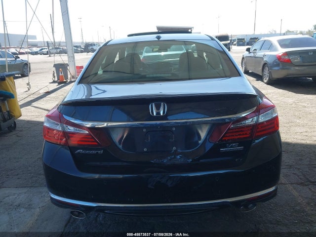 1HGCR3F9XHA013615 Honda Accord Touring V6