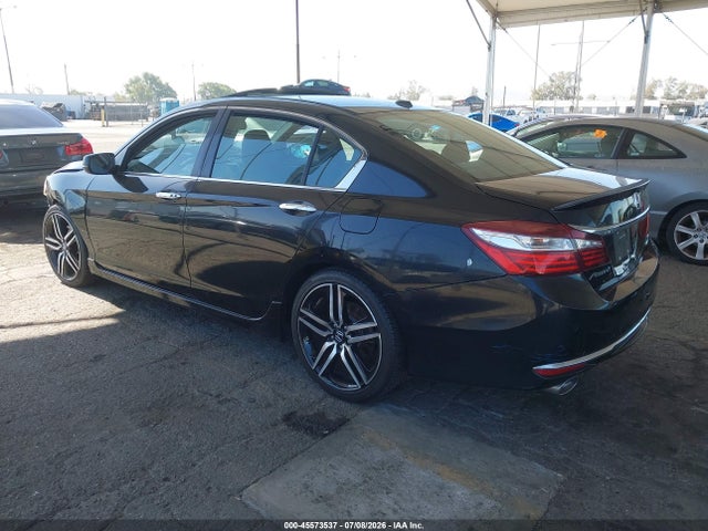 1HGCR3F9XHA013615 Honda Accord Touring V6