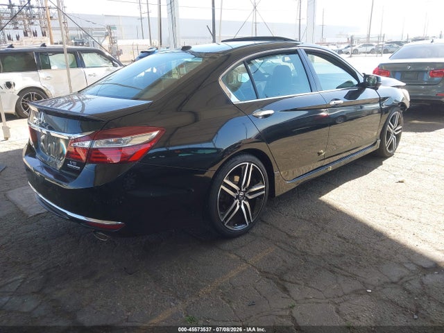 1HGCR3F9XHA013615 Honda Accord Touring V6