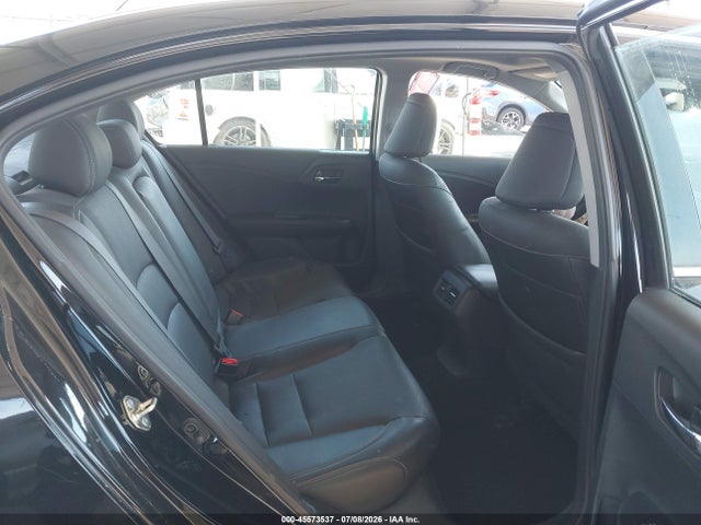 1HGCR3F9XHA013615 Honda Accord Touring V6