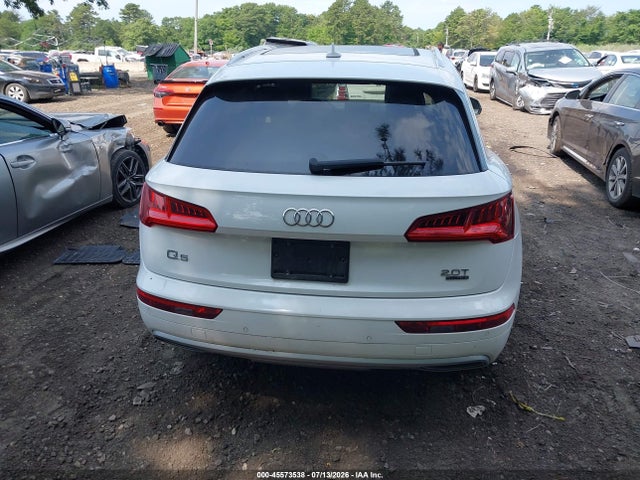 45573538 :رقم المزاد ، WA1BNAFY9J2208469 vin ، 2018 Audi Q5 2.0t Premium/2.0t Tech Premium مزاد بيع