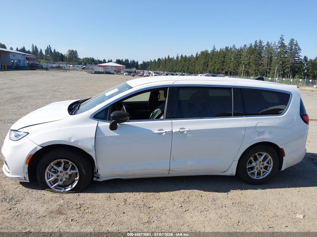 Auction sale of the 2025 Chrysler Pacifica Select, vin: 2C4RC1BG5SR539060, lot number: 45573561