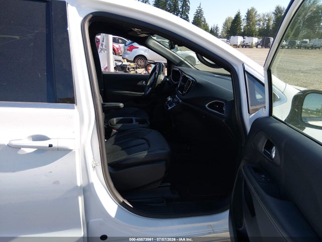 Auction sale of the 2025 Chrysler Pacifica Select, vin: 2C4RC1BG5SR539060, lot number: 45573561