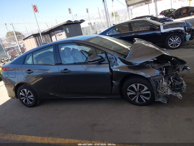 Toyota Prius Prime Plus 2017 JTDKARFP5H3034587 Image 18