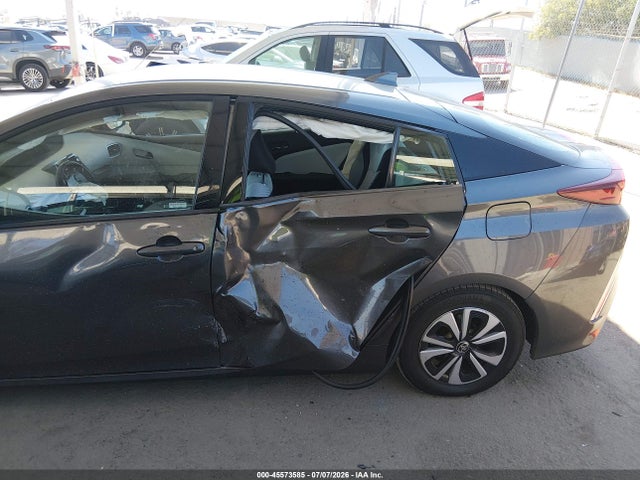 Toyota Prius Prime Plus 2017 JTDKARFP5H3034587 Image 6