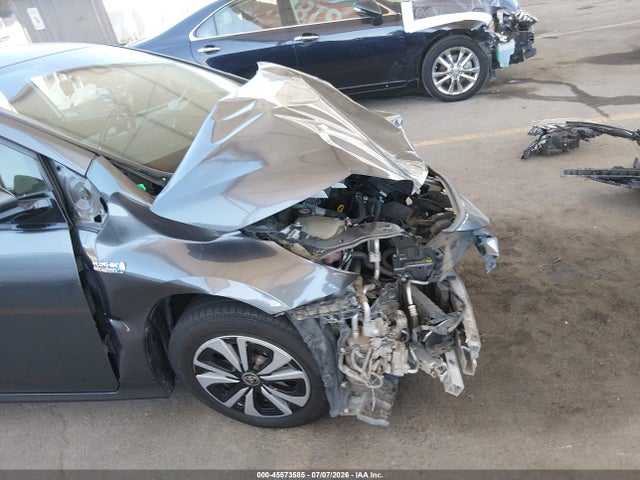 Toyota Prius Prime Plus 2017 JTDKARFP5H3034587 Image 16