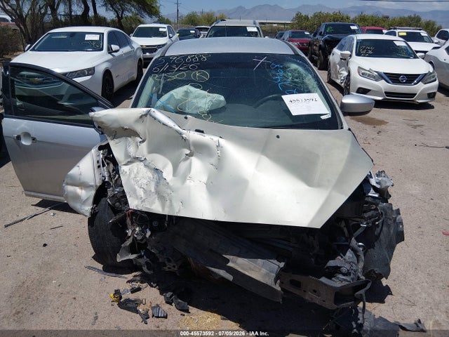 1FADP3F2XJL327468 Ford FOCUS SE