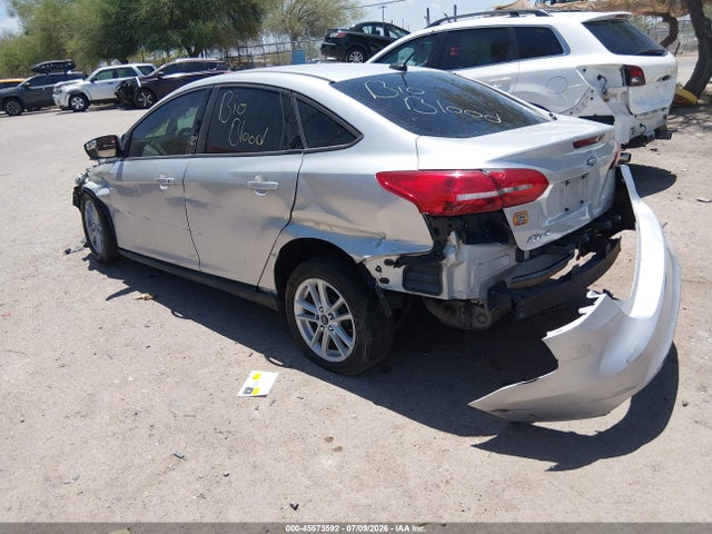 1FADP3F2XJL327468 Ford FOCUS SE