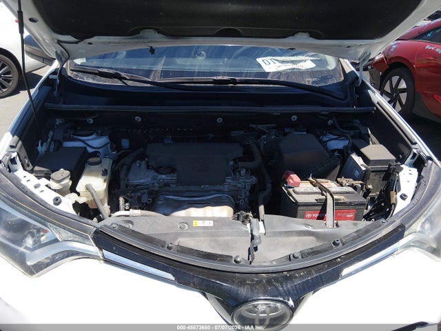 Toyota RAV4 LE 2018 2T3ZFREV4JW519077 Image 10