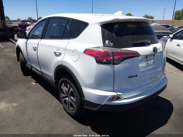 Toyota RAV4 LE 2018 2T3ZFREV4JW519077 Image 3