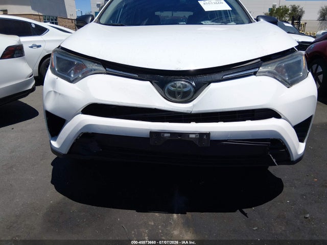 Toyota RAV4 LE 2018 2T3ZFREV4JW519077 Image 6