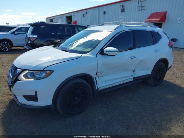 Nissan ROGUE S 2017 KNMAT2MV9HP571549 Image 2