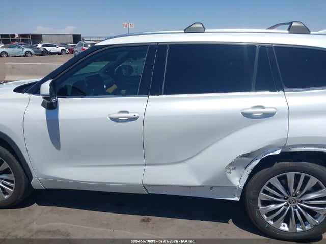 2023 Toyota Highlander Platinum მანქანა იყიდება აუქციონზე, vin: 5TDKDRAH8PS507516, აუქციონის ნომერი: 45573693
