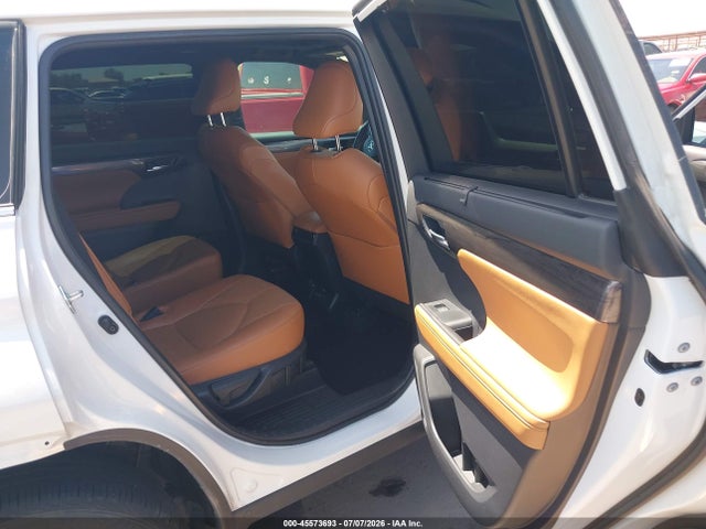 2023 Toyota Highlander Platinum მანქანა იყიდება აუქციონზე, vin: 5TDKDRAH8PS507516, აუქციონის ნომერი: 45573693