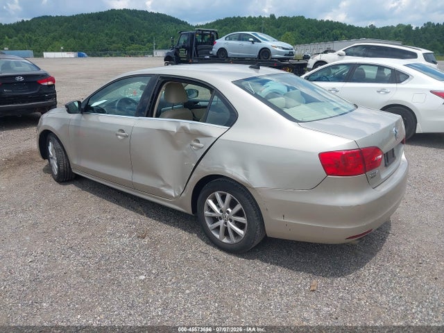 2014 Volkswagen Jetta 1.8t Se მანქანა იყიდება აუქციონზე, vin: 3VWD07AJ9EM237301, აუქციონის ნომერი: 45573696