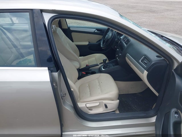 2014 Volkswagen Jetta 1.8t Se მანქანა იყიდება აუქციონზე, vin: 3VWD07AJ9EM237301, აუქციონის ნომერი: 45573696