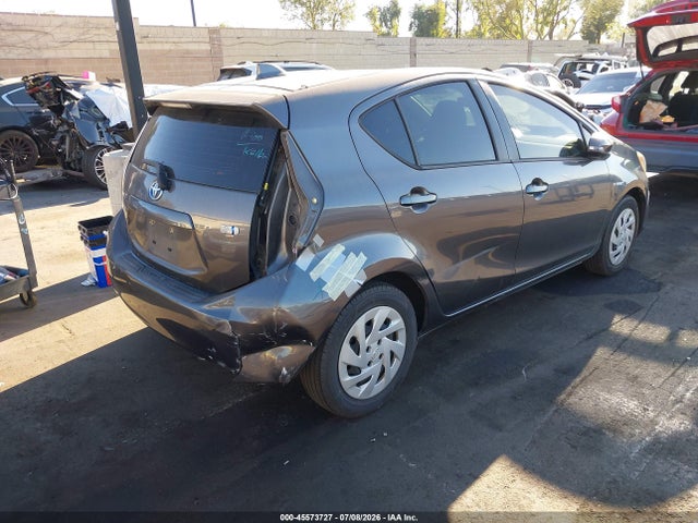 Toyota Prius C Two 2016 JTDKDTB32G1136513 Image 4