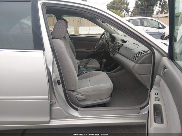 45573746 :رقم المزاد ، 4T1BE32K23U712240 vin ، 2003 Toyota Camry Le مزاد بيع