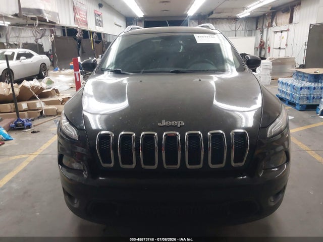 1C4PJLCB2JD511374 Jeep Cherokee Latitude Fwd