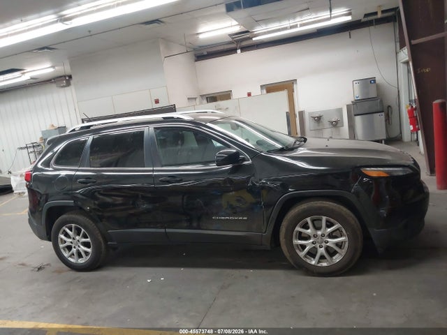 1C4PJLCB2JD511374 Jeep Cherokee Latitude Fwd