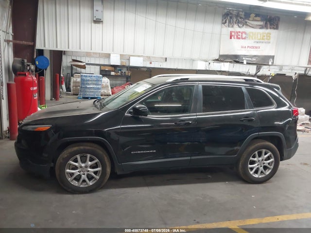 1C4PJLCB2JD511374 Jeep Cherokee Latitude Fwd