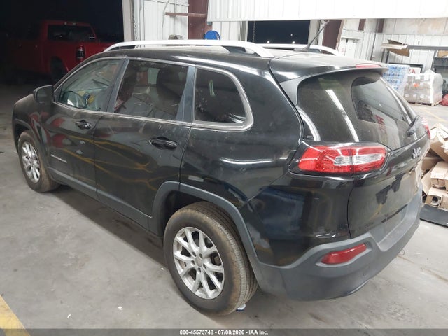 1C4PJLCB2JD511374 Jeep Cherokee Latitude Fwd