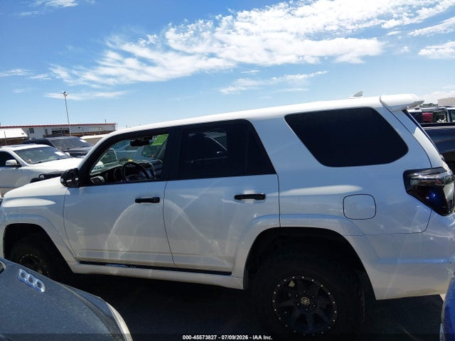 45573827 :رقم المزاد ، JTEBU5JR1B5047935 vin ، 2011 Toyota 4runner Sr5 V6 مزاد بيع