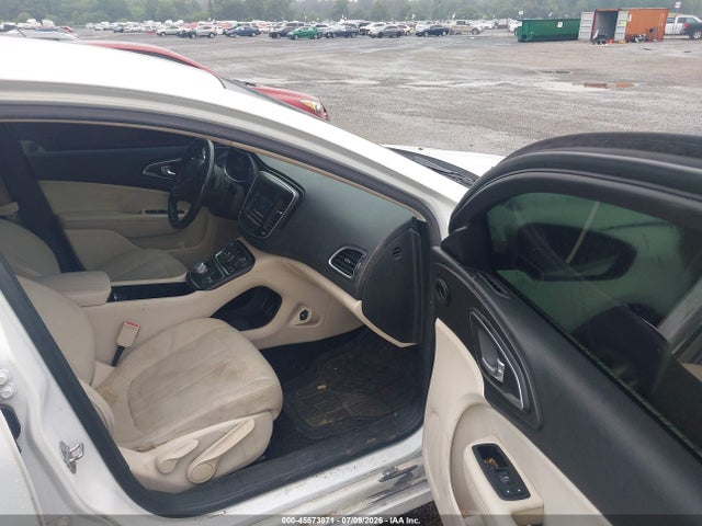 Продажа на аукционе авто 2015 Chrysler 200 Limited, vin: 1C3CCCAB7FN631611, номер лота: 45573871