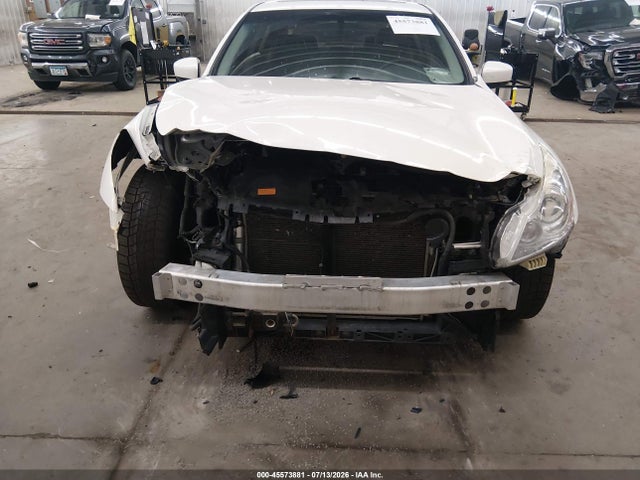 45573881 :رقم المزاد ، JN1CV6AR6FM521193 vin ، 2015 Infiniti Q40 مزاد بيع