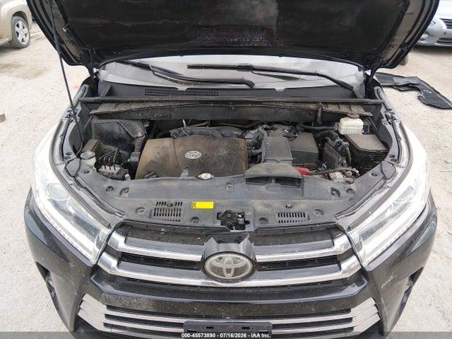 Toyota Highlander Limited Platinum 2018 5TDDZRFH4JS495861 Image 10