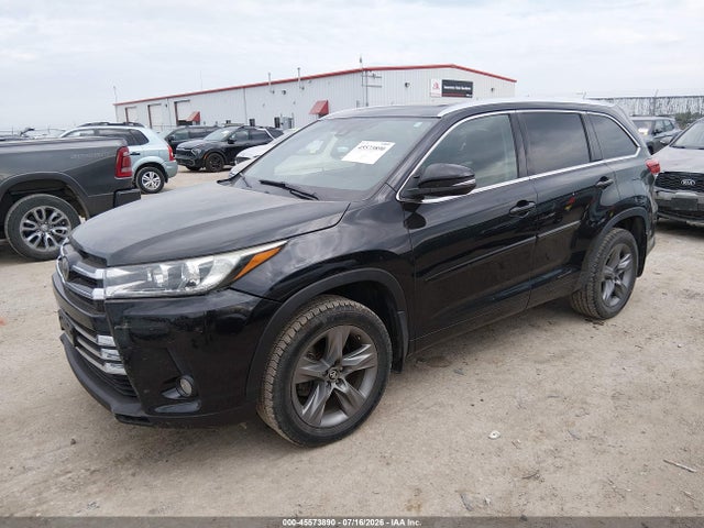 Toyota Highlander Limited Platinum 2018 5TDDZRFH4JS495861 Image 2