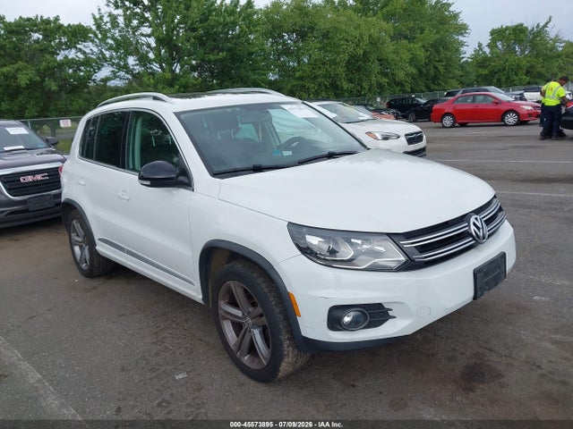 2017 Volkswagen Tiguan 2.0t Sport მანქანა იყიდება აუქციონზე, vin: WVGUV7AX2HK007664, აუქციონის ნომერი: 45573895