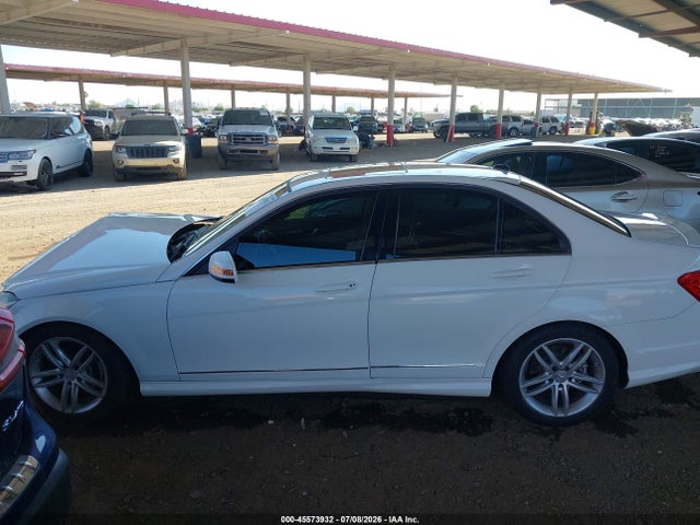 45573932 :رقم المزاد ، WDDGF4HB9DR298808 vin ، 2013 Mercedes-benz C 250 Sport مزاد بيع