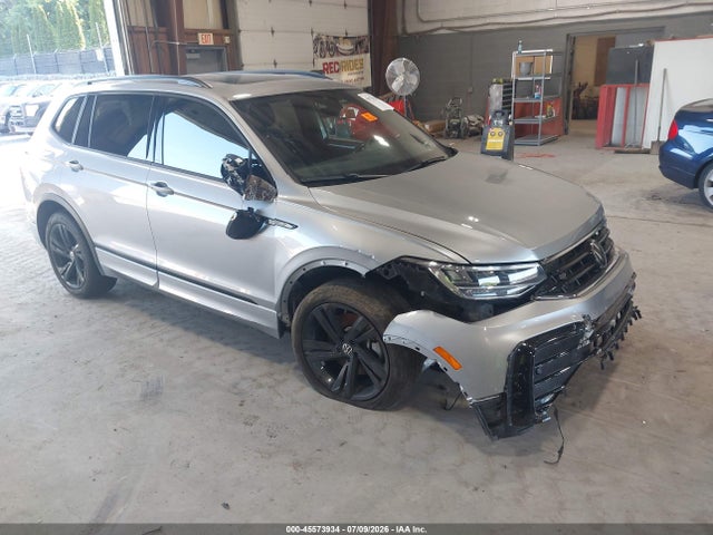 2024 Volkswagen Tiguan 2.0t Se R-line Black მანქანა იყიდება აუქციონზე, vin: 3VV8B7AX7RM115403, აუქციონის ნომერი: 45573934