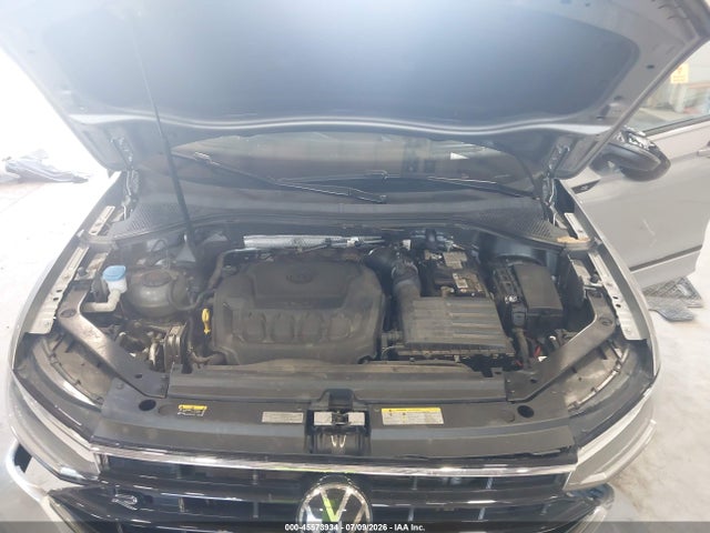 Продаж на аукціоні авто 2024 Volkswagen Tiguan 2.0t Se R-line Black, vin: 3VV8B7AX7RM115403, номер лоту: 45573934