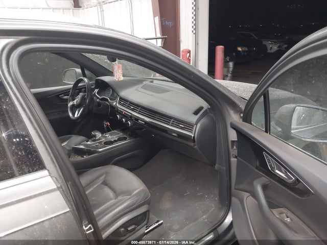 Audi Q7 3.0t Premium 2017 WA1AAAF74HD011108 Image 5