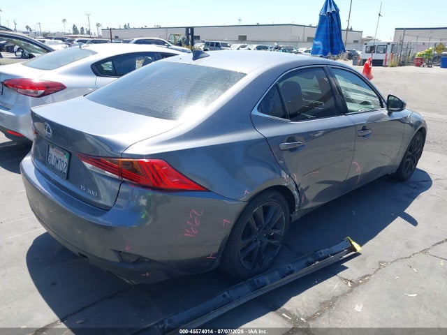 Lexus IS 300 2020 JTHAA1D26L5103108 Image 4