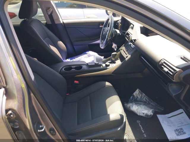 Lexus IS 300 2020 JTHAA1D26L5103108 Image 5