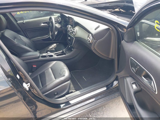 2015 Mercedes-benz Gla 250 4matic მანქანა იყიდება აუქციონზე, vin: WDCTG4GB0FJ099181, აუქციონის ნომერი: 45574033