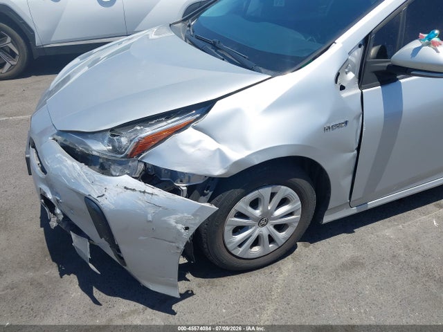 Toyota Prius Le 2020 JTDKARFUXL3123389 Image 6