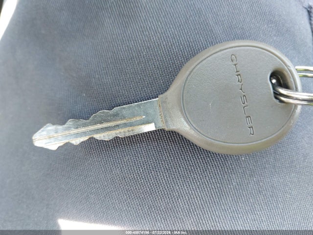 Aukcja sprzedaży 2001 Chrysler Town & Country Lxi, vin: 2C8GP54LX1R285548, numer aukcji: 45574196