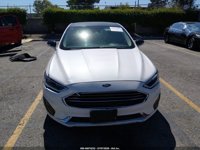 3FA6P0MU8KR195888 Ford Fusion Hybrid Sel