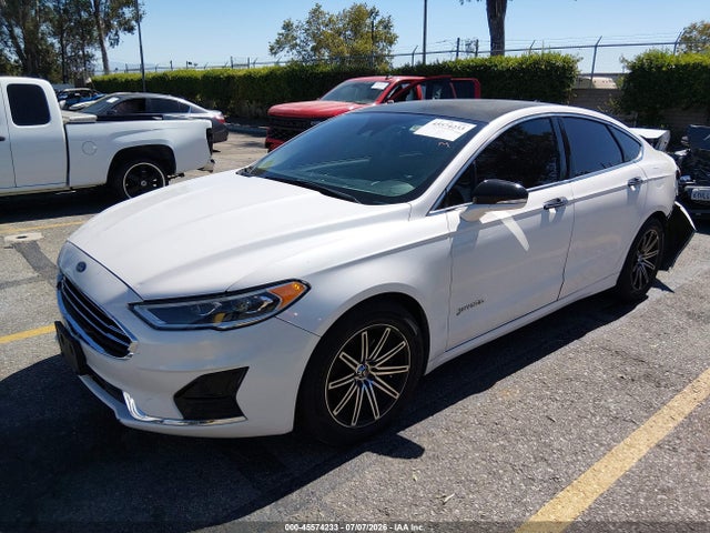 3FA6P0MU8KR195888 Ford Fusion Hybrid Sel