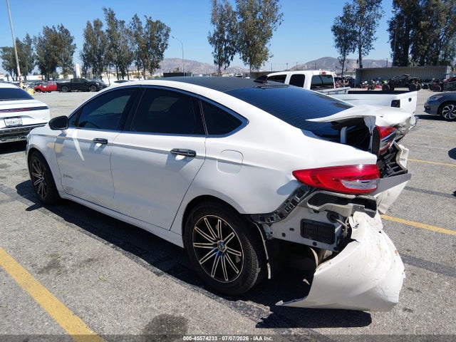 3FA6P0MU8KR195888 Ford Fusion Hybrid Sel