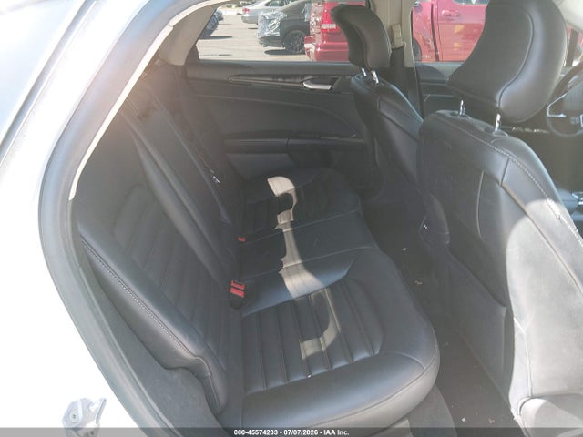 3FA6P0MU8KR195888 Ford Fusion Hybrid Sel
