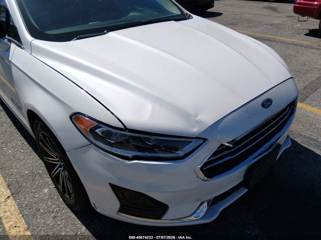 3FA6P0MU8KR195888 Ford Fusion Hybrid Sel