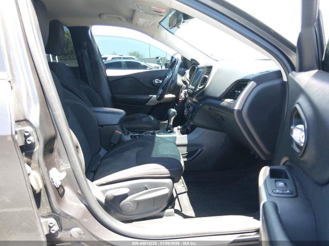 Jeep Cherokee Latitude 2017 1C4PJMCS0HW632666 Image 5