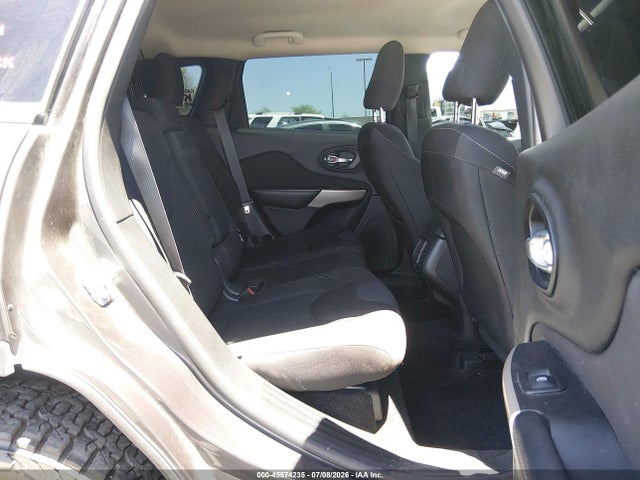 Jeep Cherokee Latitude 2017 1C4PJMCS0HW632666 Image 8